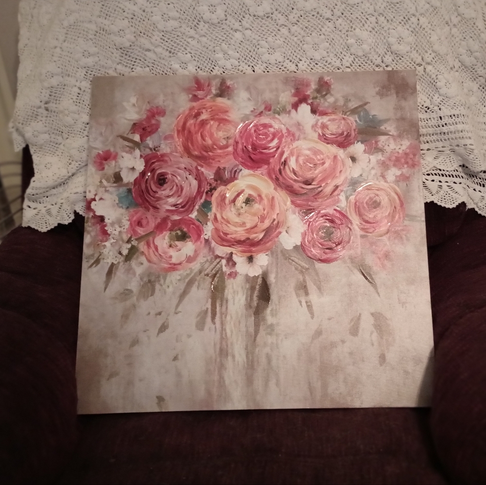 VERY PRETTY CANVAS FLORAL PICTURE